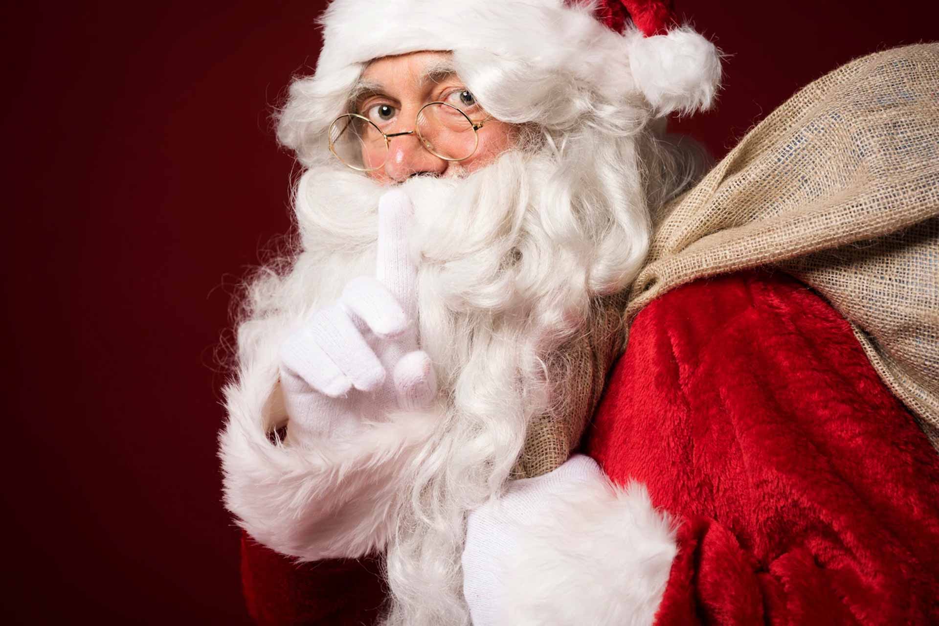 papai noel com um saco de presentes 329181 11964