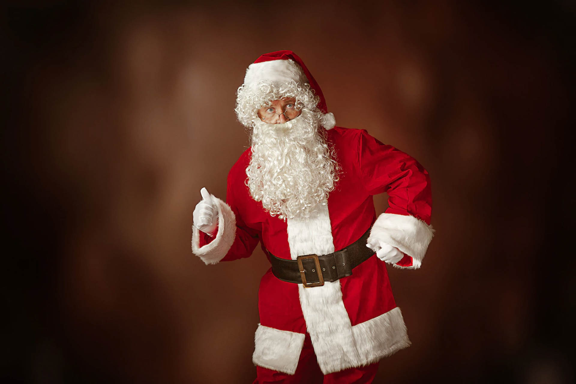 retrato de homem com fantasia de papai noel 155003 1224